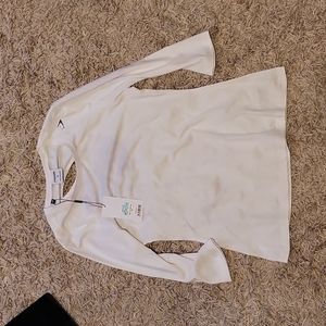 Gymshark half sleeve shirt. Keyhole front and back. Size xs